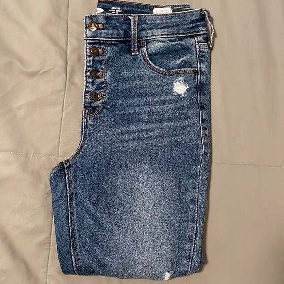 Old Navy distressed Size 4 jeans Button-fly *very nice condition* - Picture 4 of 10